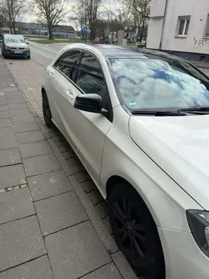 Mercedes-Benz A 180 A 180 BlueEfficiency (176.042)