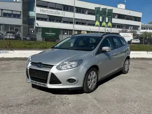 Ford Focus Turnier 1.6 TDCi Navi AHK Klima PDC Tüv E5