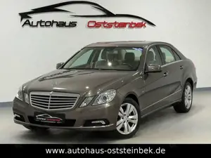 Mercedes-Benz E 220 CDI BLUEEFFICIENCY/BI-XEN/NAVI/LEDER/SHZ/