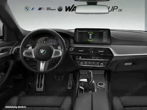 BMW 520 d TOURING M SPORT LEDER PANO KOMFORTSITZE    LC PR Bild 4