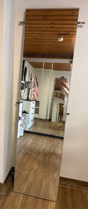 Drei Spiegelschranktüren 