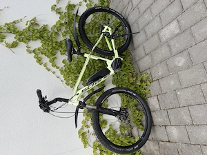 E-Mountainbike günstig zu verkaufen 