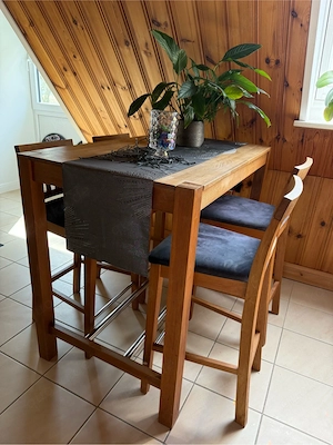 Massivholz Bartisch mit 4 stühlen 