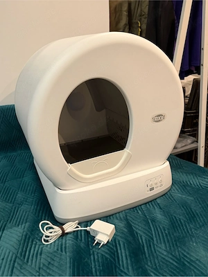 Selbstreinigende Katzentoilette 