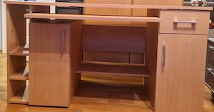 Zu verschenken PC - und Schreibtisch