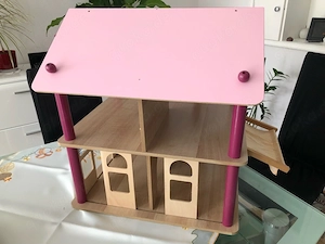 Holzpuppenhaus mit ganz viel Zubehör