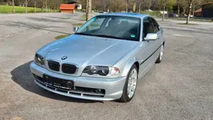 BMW 323