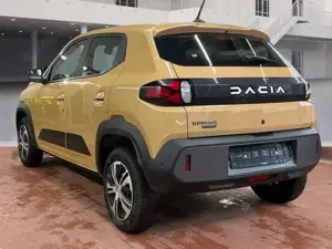 Dacia Spring 45 mit Expression + Techno Paket Aviloo HV 99%