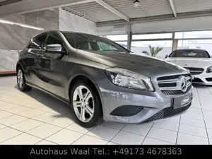 Mercedes-Benz A 180 BlueEfficiency Style | PDC | SHZ | 8-FACH Bild 3