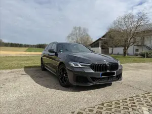 BMW 530 530d xDrive Touring /M Sport /Standheizung /DrivAs