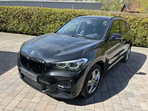 BMW X1 xDrive20d M Sport Navi LED Pano AHK 18