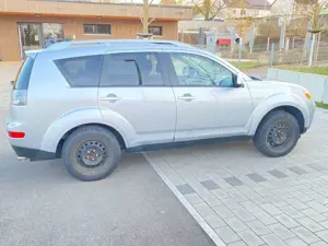 Mitsubishi Outlander 2.2 di-d Instyle Bild 4