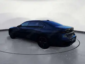BMW i7 xDrive60 Navi Leder Tempom.aktiv Panoramadach Bild 5