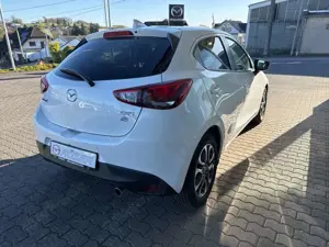 Mazda 2 Sports-Line Licht-P Technik-P Navi Bild 4