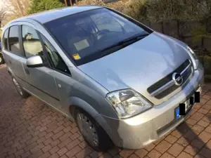 Opel Meriva Meriva 1.8 16V (Essentia)