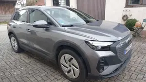 Audi Q4 e-tron AUDI Q4 40 e-tron