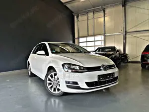 Volkswagen Golf VII Lim. HighlineBMT-SHZ-KLIMAAUT-TEMPO-PDC