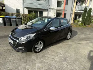 Peugeot 208 208 Blue-HDi 120 Stop