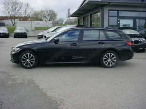 BMW 320 i Touring *LED*DAB*Navi*Kamera Bild 4