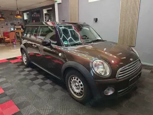 MINI Cooper D Clubman Cooper D 8fach Bereift Gepflegt