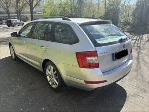Skoda Octavia Combi 2.0 TDI (Green tec) DSG Ambition Bild 5