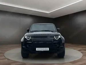Land Rover Defender 110 4.4 Benzin P635 OCTA Black Edition Bild 4