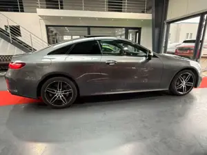 Mercedes-Benz E 400 4M Coupe AMG Distronic+/Pano/Sitzklima/HuD Bild 4