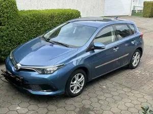 Toyota Auris Cool