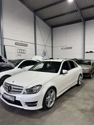 Mercedes-Benz C 200 C 200 CGI BlueEfficiency (204.048)