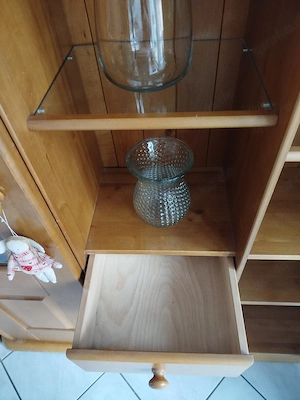  Esszimmerschrank Erle Bild 2