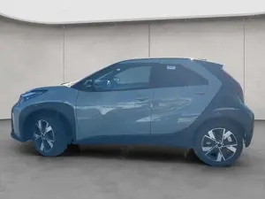 Toyota Aygo X X 1,5 Hybrid Teamplayer 68 kW, 5-türig Bild 2