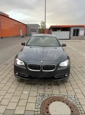 BMW 530 530d xDrive Touring Aut. Luxury Line