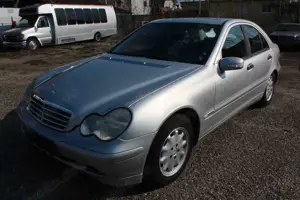 Mercedes-Benz C 180 CLASSIC Lim.*Klima*Leder*el. Glas S/H-Dach