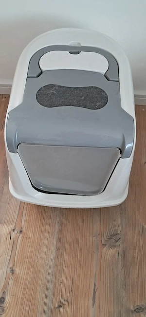 Katzentoilette geschlossen weiß