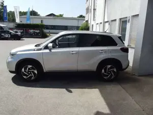 Suzuki Vitara VITARA 1.4 5D M/T COMFORT+ HYBRID Bild 3
