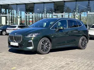 BMW 218 218 i M Sport / AHK schwenkbar / Glasdach