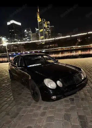 Mercedes-Benz E 220 Classic