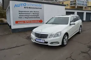 Mercedes-Benz E 200 AVANTGARDE Leder St-Heizung AHK