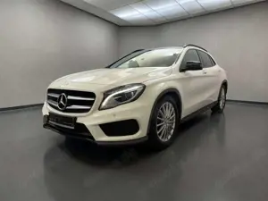 Mercedes-Benz GLA 200 AMG LINE*PANO*BI-XENON*KAMERA