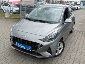 Hyundai i10 1,0 MPI Edition 30*KLIMA*TEMPOMAT*MFL*SHZ*LR Bild 3