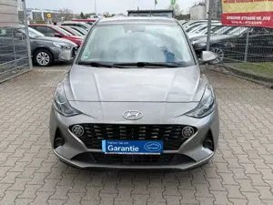 Hyundai i10 1,0 MPI Edition 30*KLIMA*TEMPOMAT*MFL*SHZ*LR Bild 2