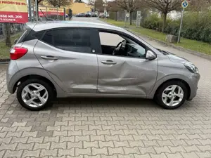 Hyundai i10 1,0 MPI Edition 30*KLIMA*TEMPOMAT*MFL*SHZ*LR Bild 5