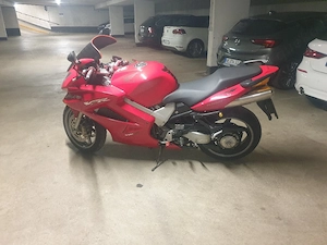 Honda vfr 800