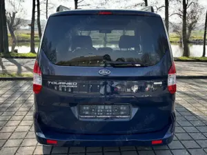 Ford Tourneo Courier 1.0 EcoBoost Titanium Bild 5