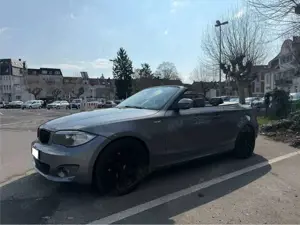 BMW 120 120d Cabrio Aut. Grau Schw. Alufelgen