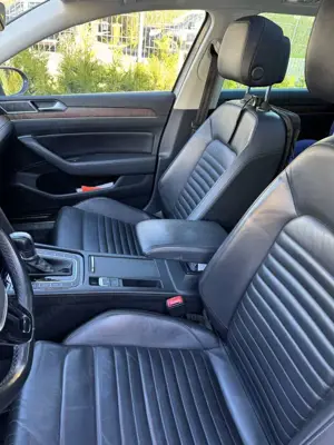 Volkswagen Passat Variant Highline BMT/Start-Stopp 4Motion Bild 3