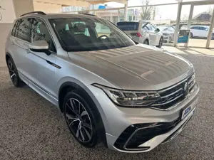 Volkswagen Tiguan 1.5 TSI DSG R-Line | Pano | Navi | AHK Bild 4