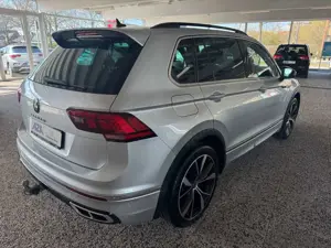 Volkswagen Tiguan 1.5 TSI DSG R-Line | Pano | Navi | AHK Bild 3