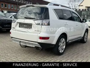 Mitsubishi Outlander Bild 2