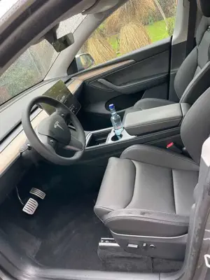Tesla Model Y Bild 3